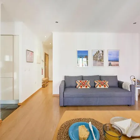 Sunny Terrace T1 Apartment